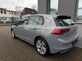 Volkswagen Golf VIII Lim. Style - VW Golf Gebrauchtwagen in Düsseldorf