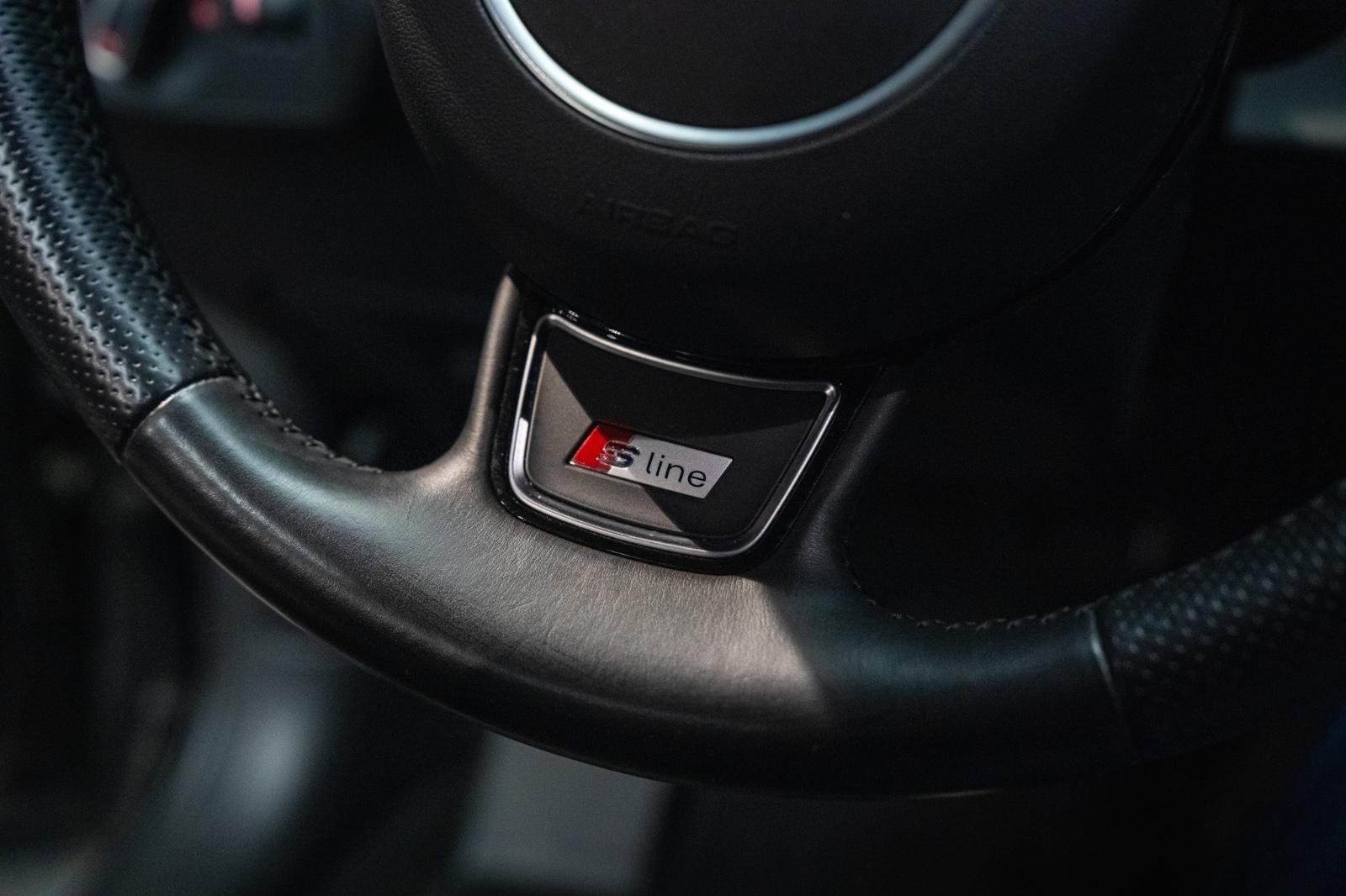 Audi Q3 quattro*S-LINE*E-Heckkl.*NAVI*NAPPA-LEDER*