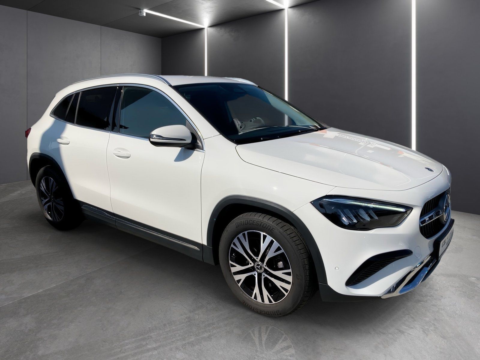 Fahrzeugabbildung Mercedes-Benz GLA 180 d Progressive*AHK*STDHZG*Distro*Totwink*