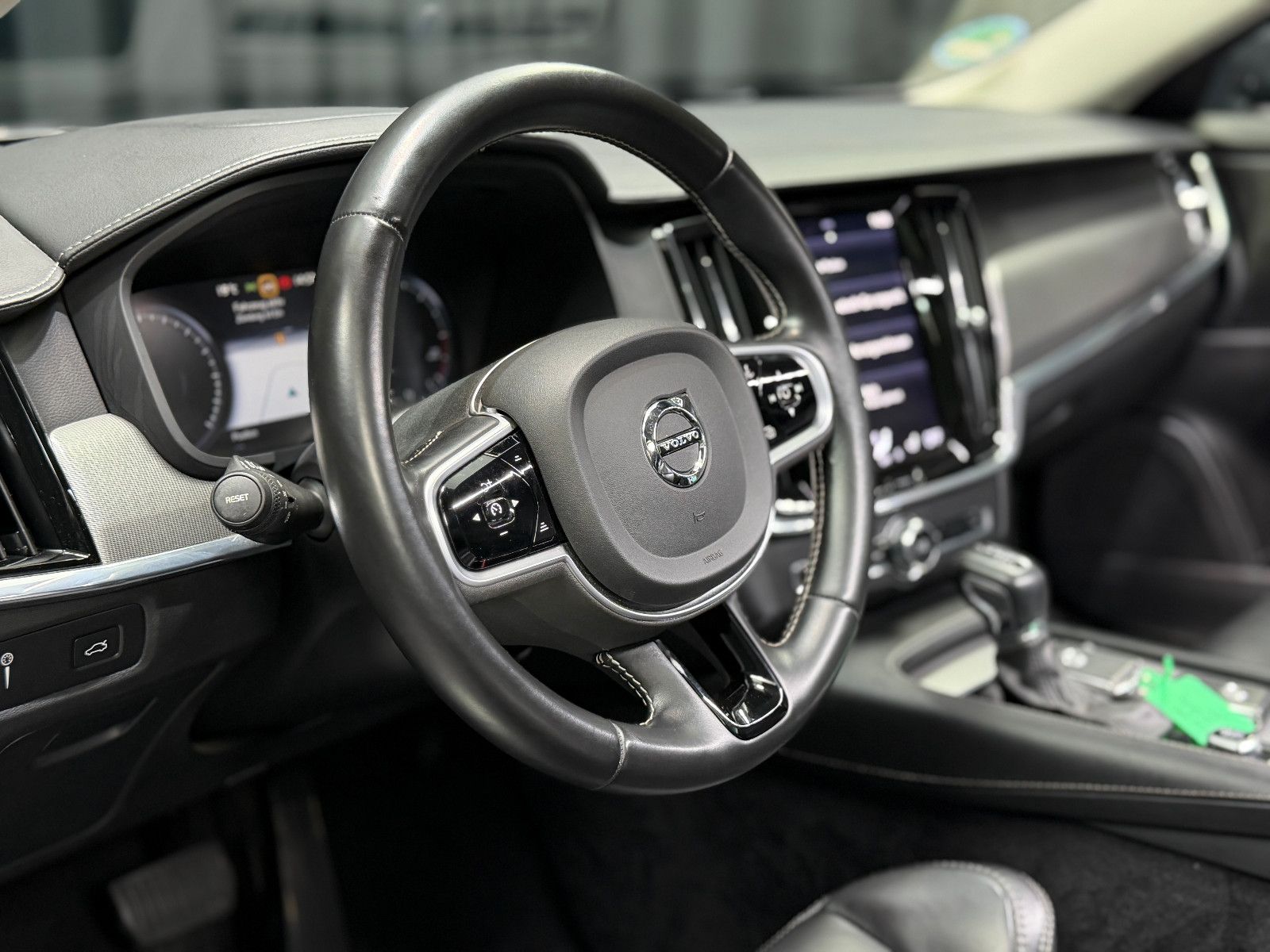 Fahrzeugabbildung Volvo V90 Cross Country Pro AWD|HuD|H&K|360°|PANO