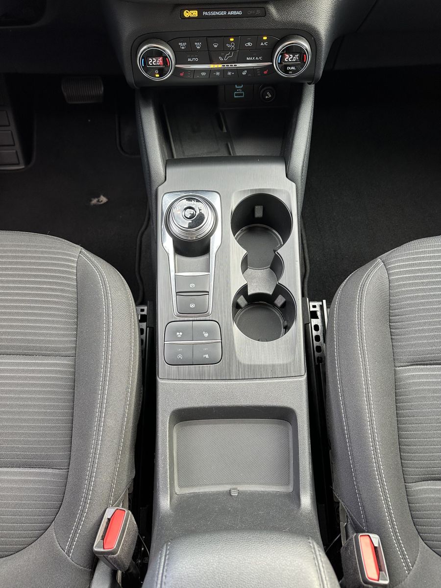 Fahrzeugabbildung Ford Kuga 2.0 EB 4x4 Titanium Aut. NAV+LED+PANO+TEMPO