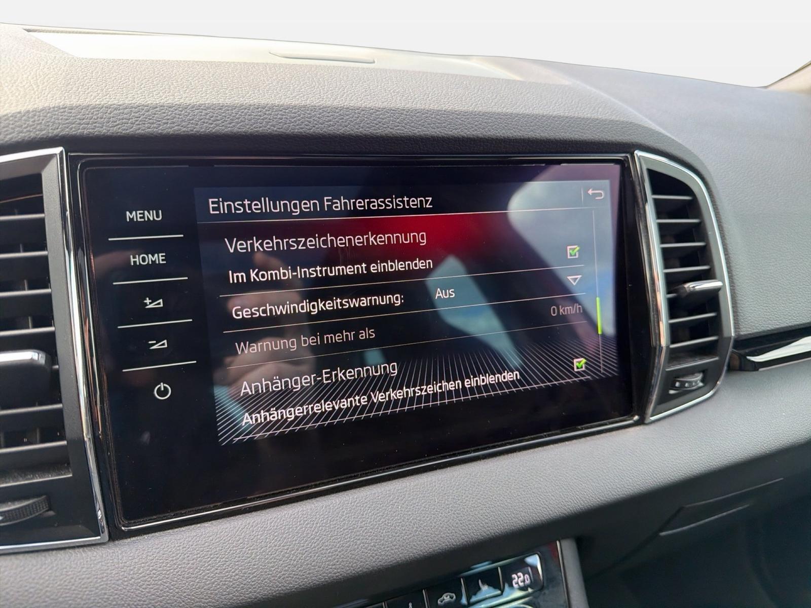 Skoda Karoq Sportline 1.5l TSI 110kW 7-Gang-DSG AHK SD
