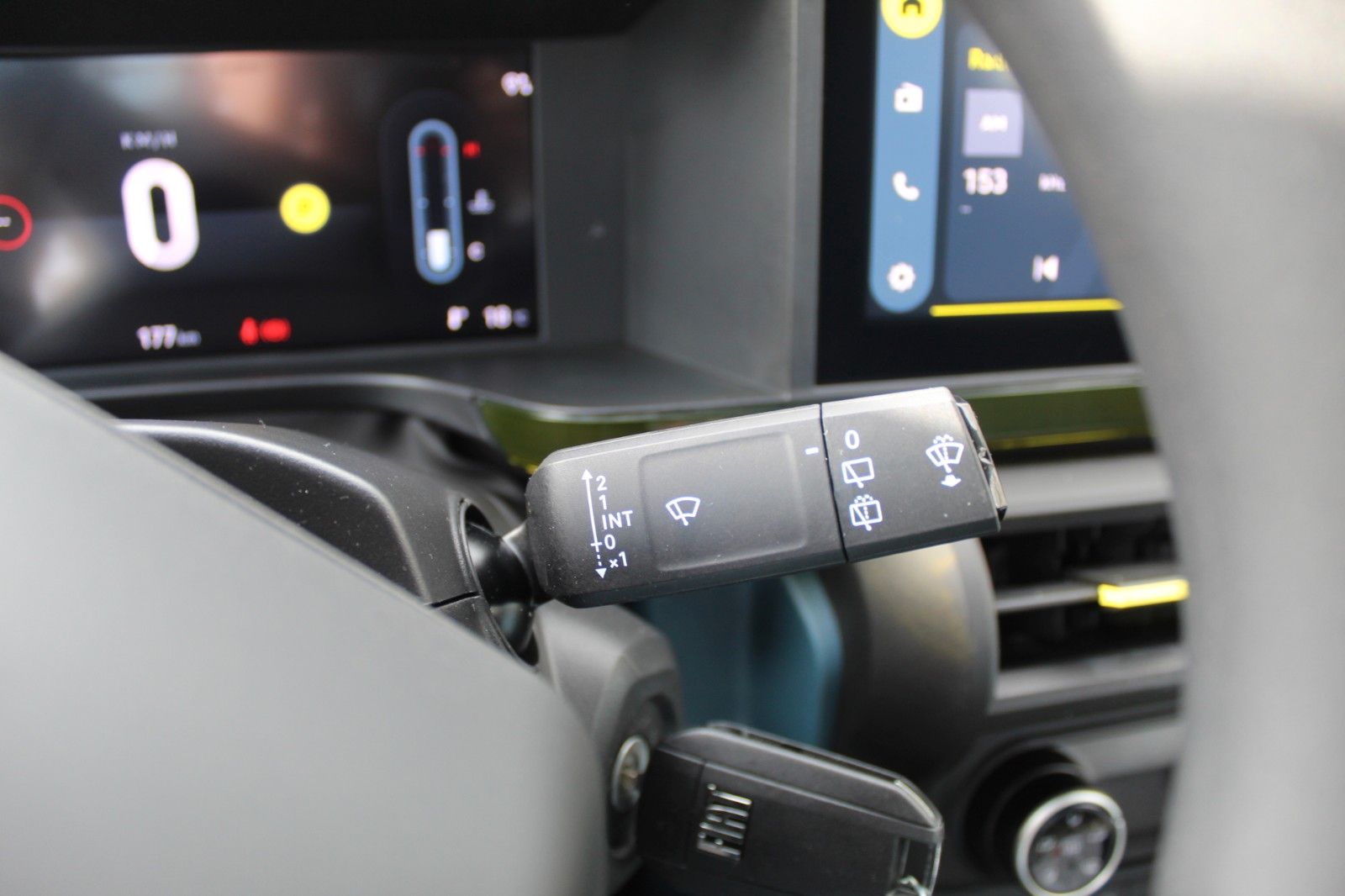 Fahrzeugabbildung Fiat Grande Panda Icon*48V*CarPlay, PDC*Klima*LED