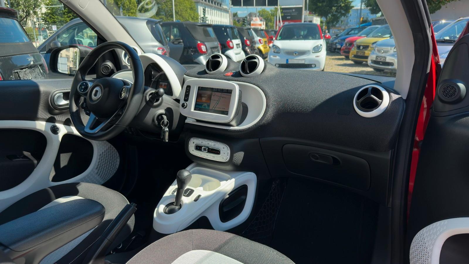 Smart Coupé TURBO DCT WHITE & RED EDITION! NUR 34 TKM!