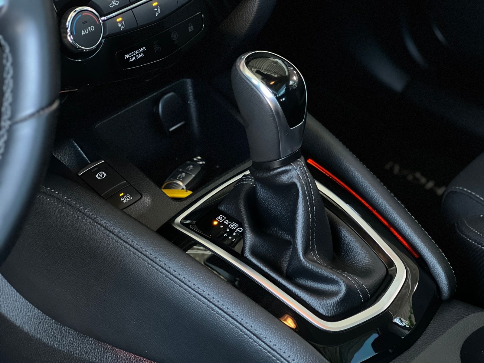 Fahrzeugabbildung Nissan Qashqai Zama PANO 360° NAV SHZ ALU