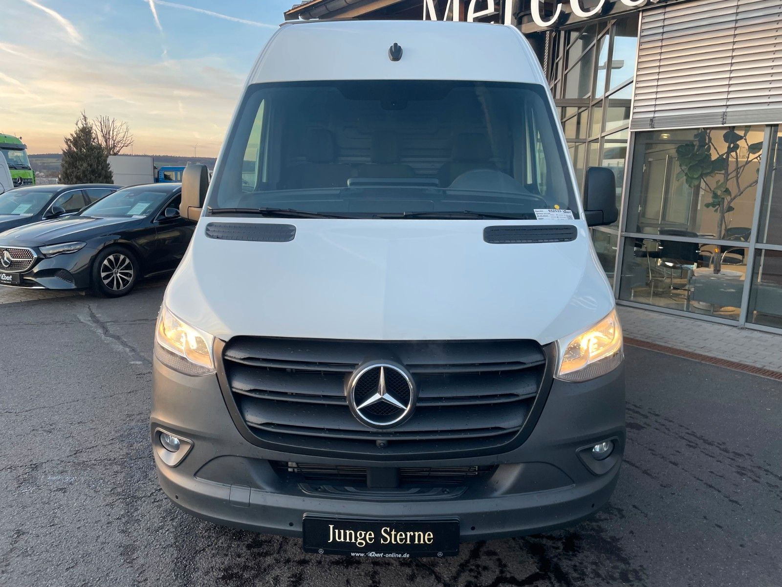 Fahrzeugabbildung Mercedes-Benz Sprinter 317 CDI 3665 9G Klima 360 MBUX