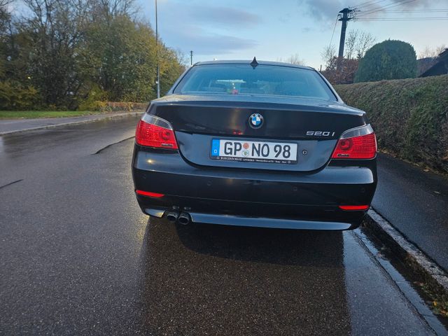 BMW 520i -