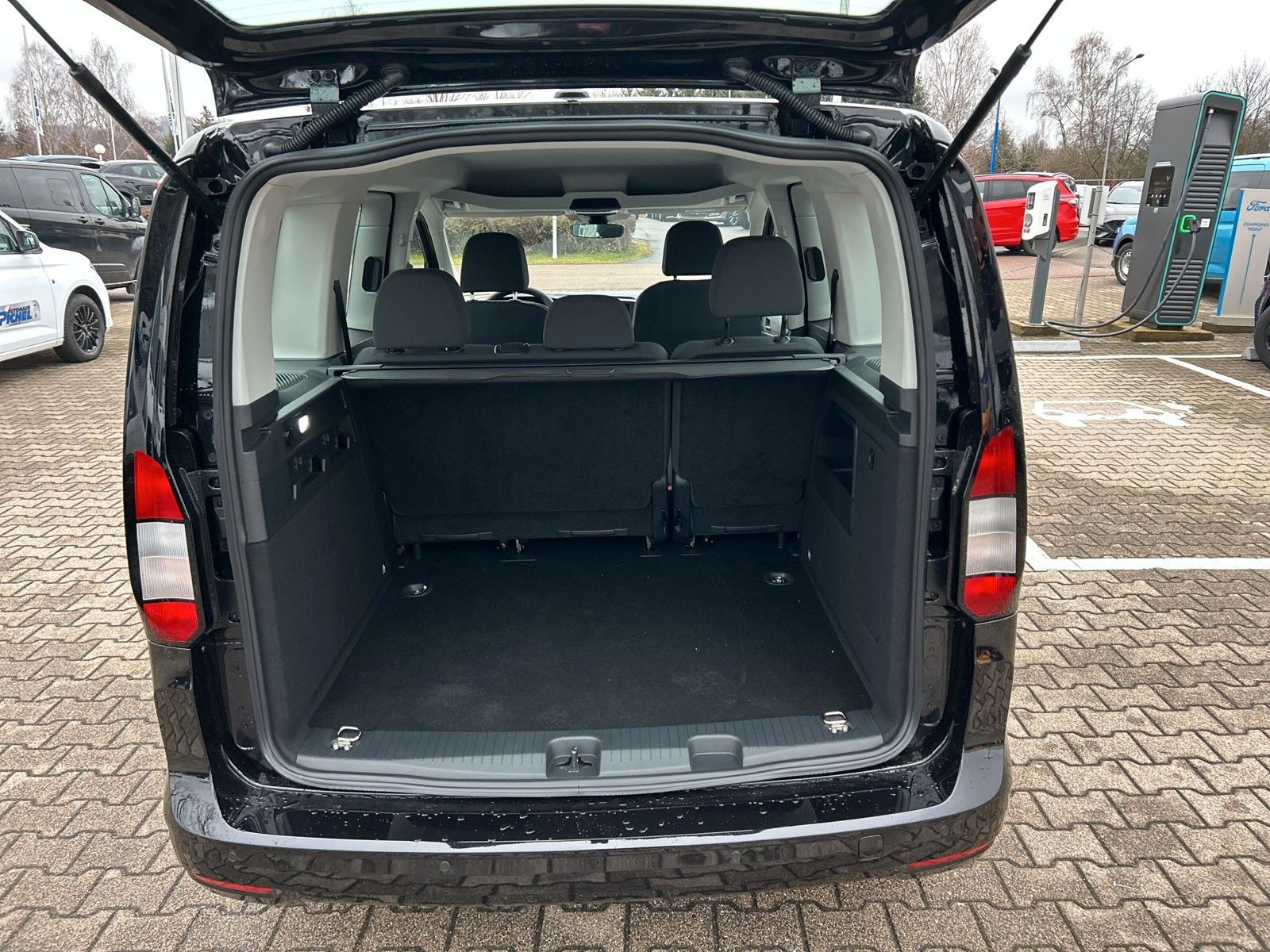 Ford Tourneo - Bild 10