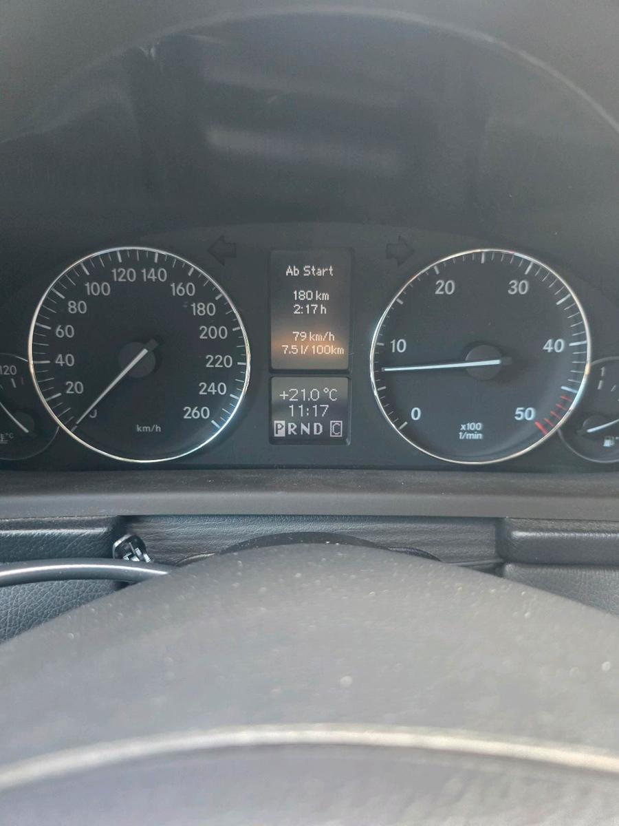 Mercedes-Benz C320 2005 — photo 5