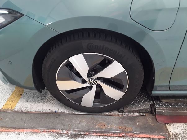 Passat Variant 1.5 TSI eHybrid Business AHK