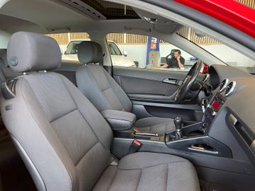 Audi A3 2.0 TDI Attraction*TÜV1226*Klima*Schiebedach