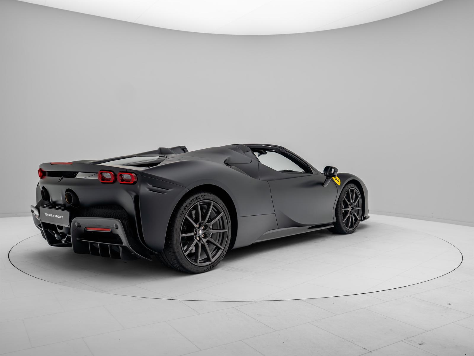 Ferrari SF90 Spider NERO OPACO - FERRARI HAMBURG