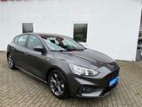 Ford Focus Lim. ST-Line 1.0 EcoBoost / 6-Gang / NAVI/ - Ford Focus mit Benzin-Antrieb: Limousine, 1.6