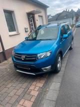 Dacia Sandero - Dacia Sandero Gebrauchtwagen in Bonn