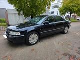 Audi A8 3.7 tiptronic quattro  voll scheckheft - Audi A8 aus 2001
