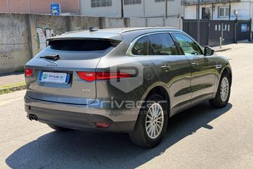 Jaguar F-Pace - 5