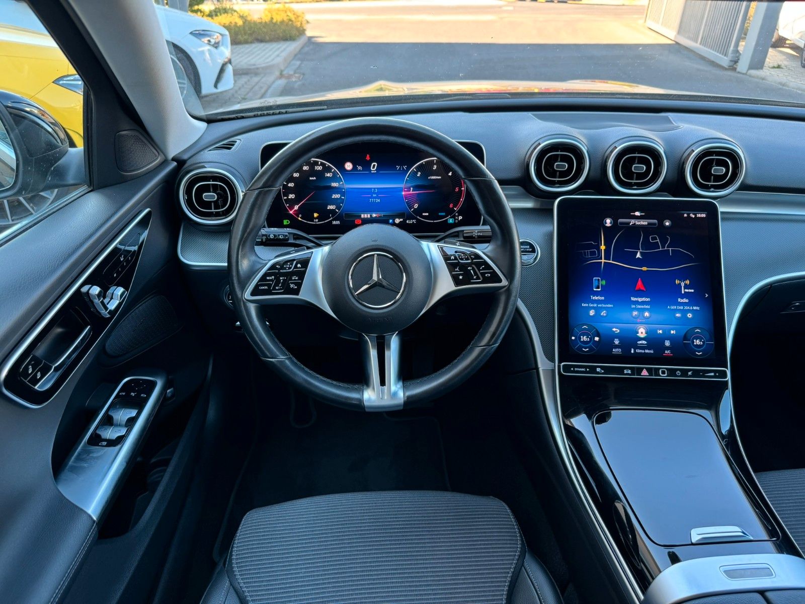 Fahrzeugabbildung Mercedes-Benz C 200d T Avantgarde+AHK+Memory+AmbiPrem+RFK+TotW