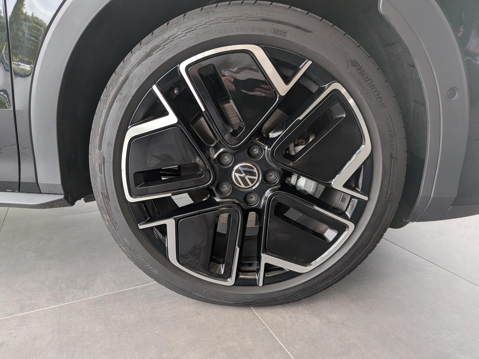 Volkswagen T-Roc 1.5 eTSI R-Line IQ Matrix H/K Pano AHK 19", миниатюра 9