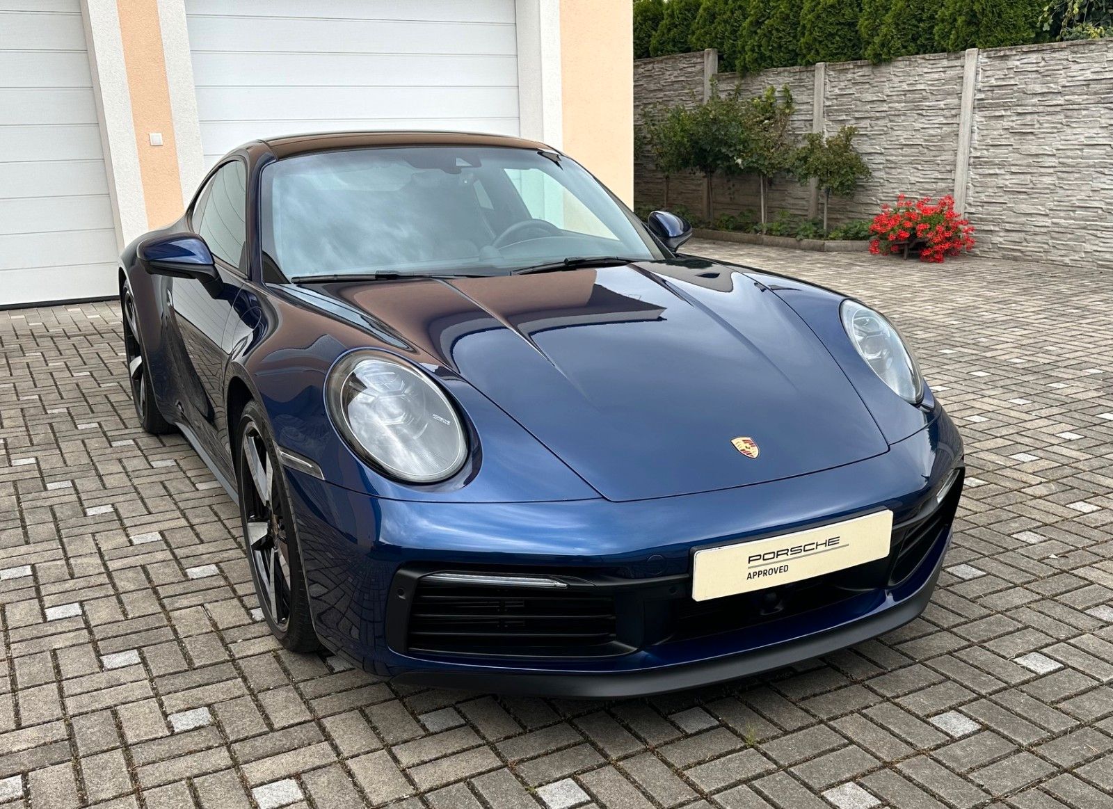 PORSCHE 992 Carrera 4S Coupé NEW ENGINE  Approved