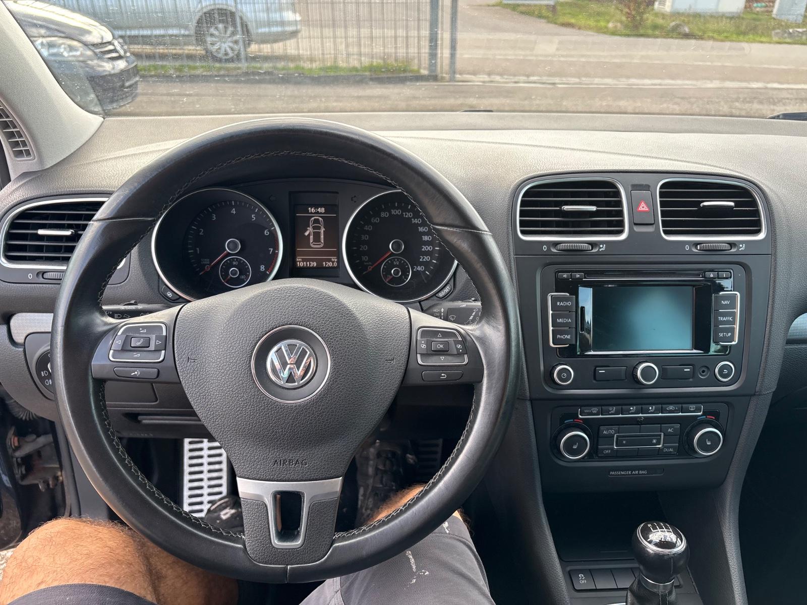 Volkswagen Golf 2011 — photo 22