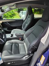 Tesla Model Y - blaue Tesla Model Y