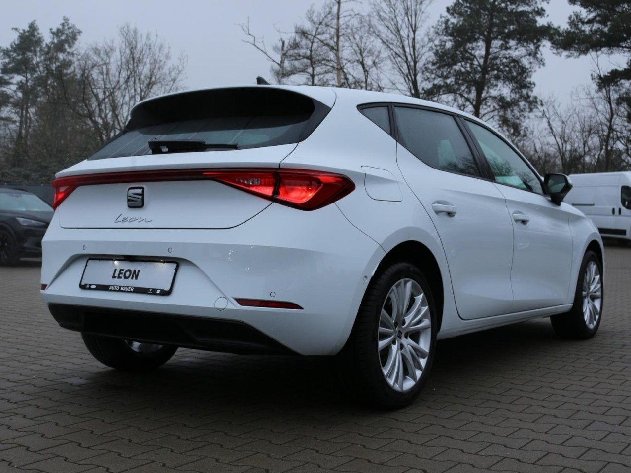 Fahrzeugabbildung SEAT Leon 1.5 eTSI Style Edition DSG