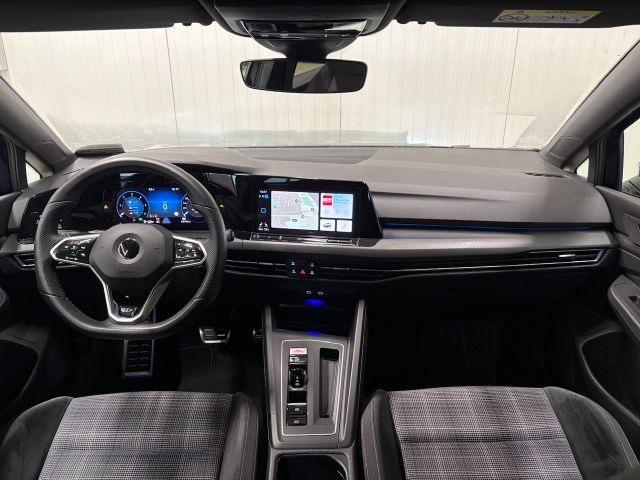 Golf VIII GTD 2.0 TDI DSG IQ.LIGHT RFK NAVI