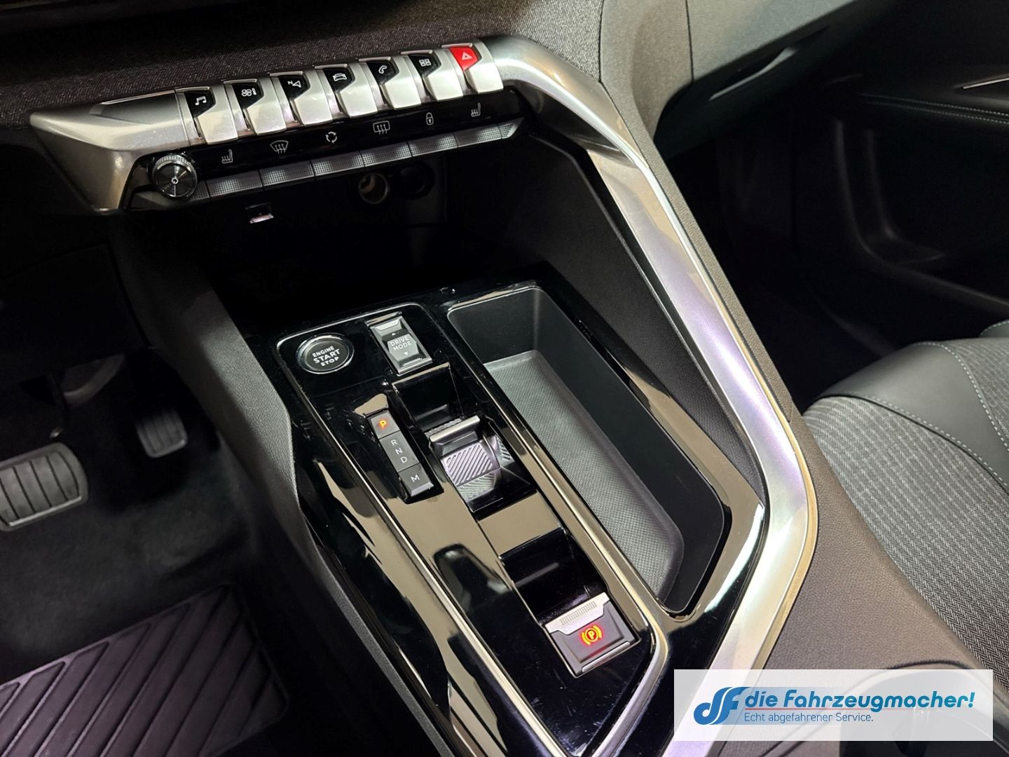 Fahrzeugabbildung Peugeot 3008 Allure Pack 1.5 BlueHDi 130 EU6d Navi Digit