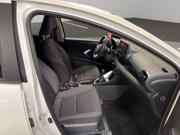 Toyota Yaris - 11