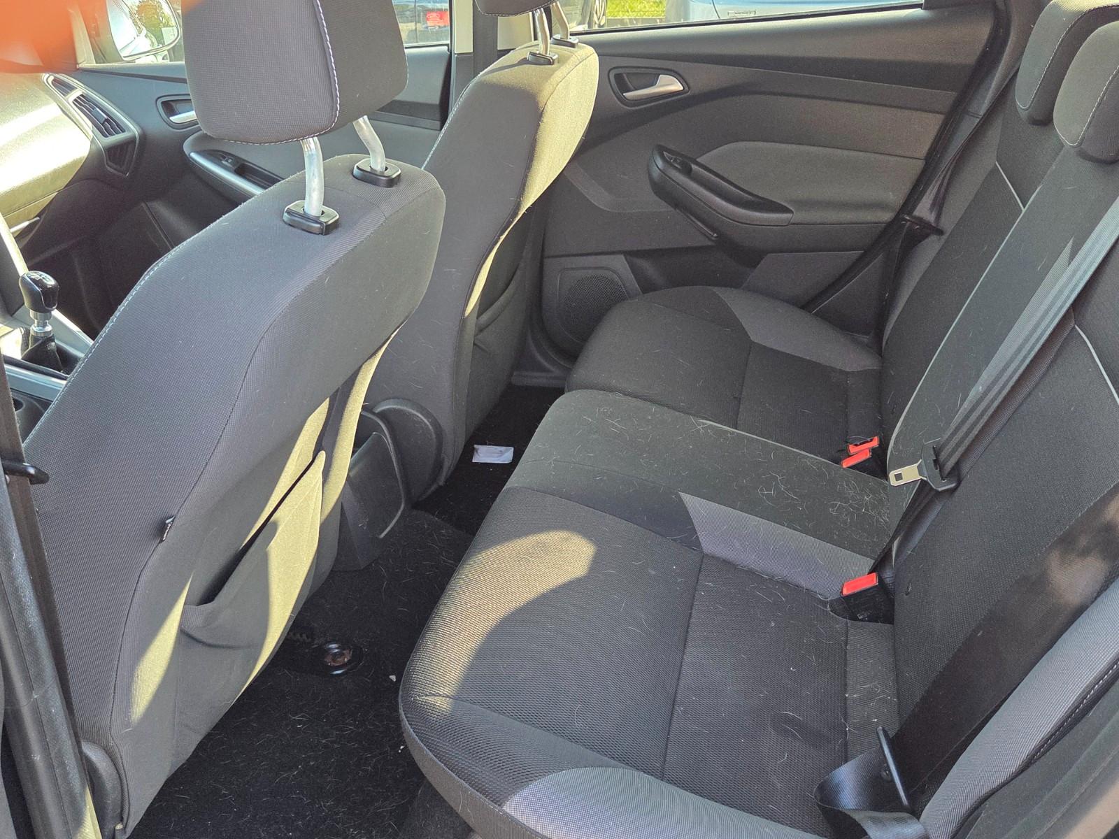 Ford Focus 2013 — photo 9