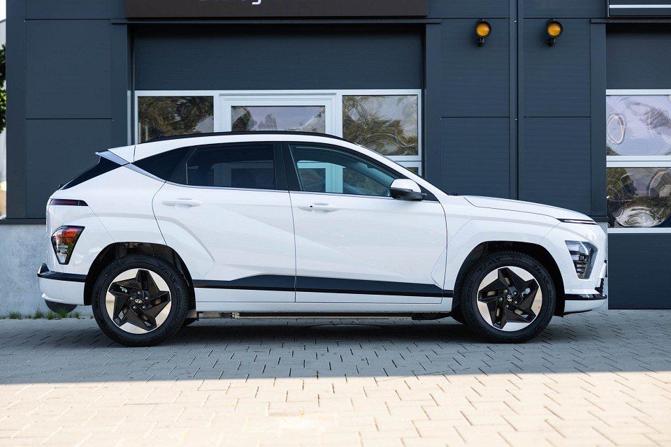 Fahrzeugabbildung Hyundai KONA Elektro 48,4kWh TREND Assi BOSE el. Heckkla