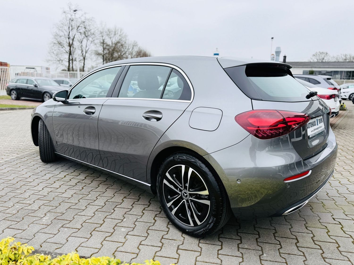 Fahrzeugabbildung Mercedes-Benz A 180 PROGRESSIVE Advanced, Winter, RFK, LED, MB
