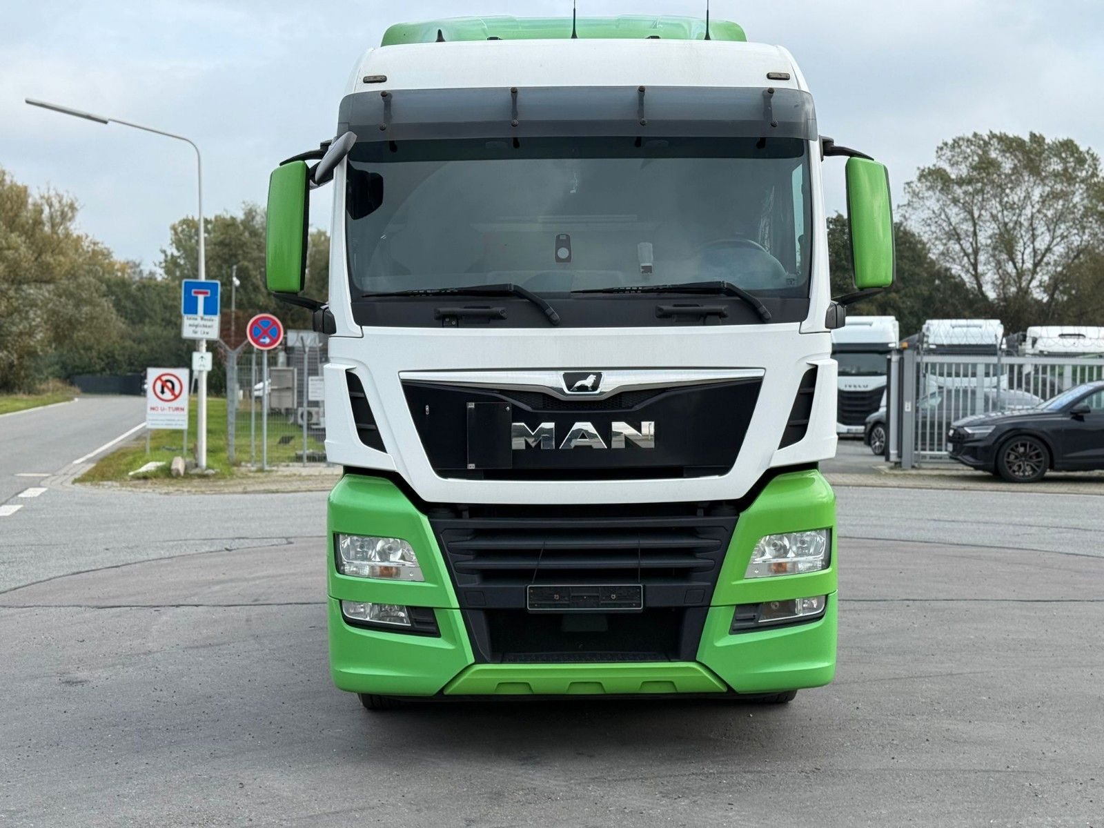 Fahrzeugabbildung MAN TGX 18.460 4x2 Retarder 2x Tank