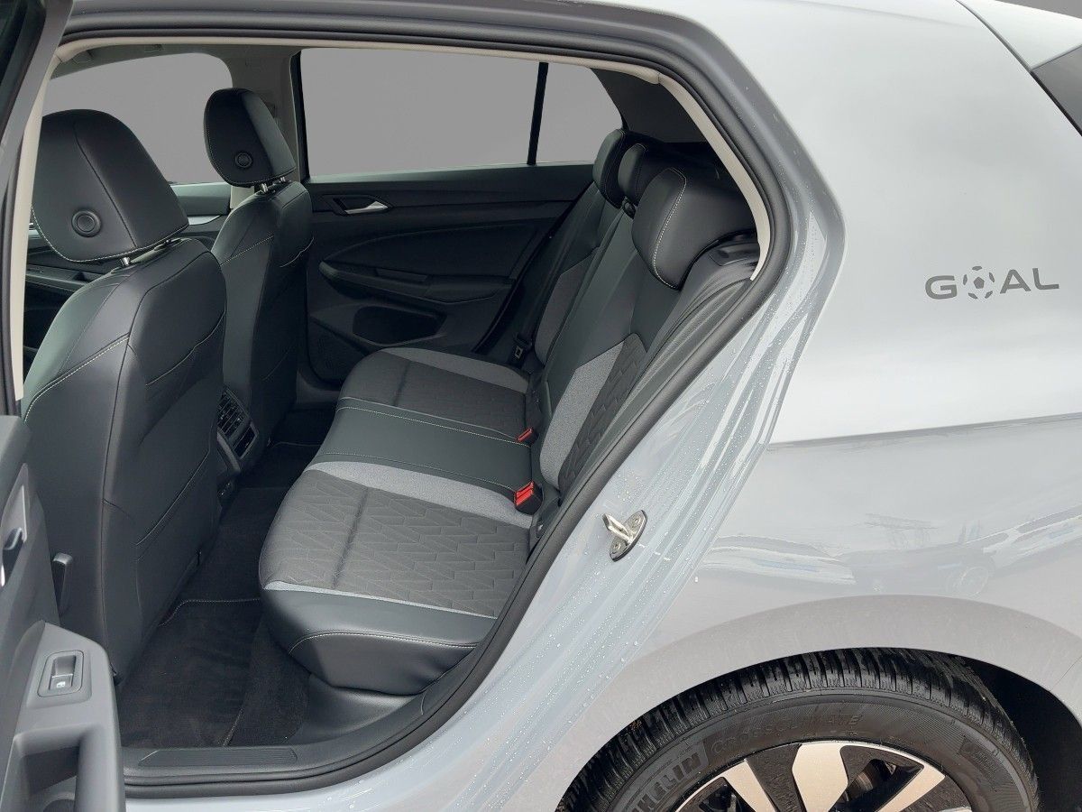 Volkswagen Golf - Bild 10