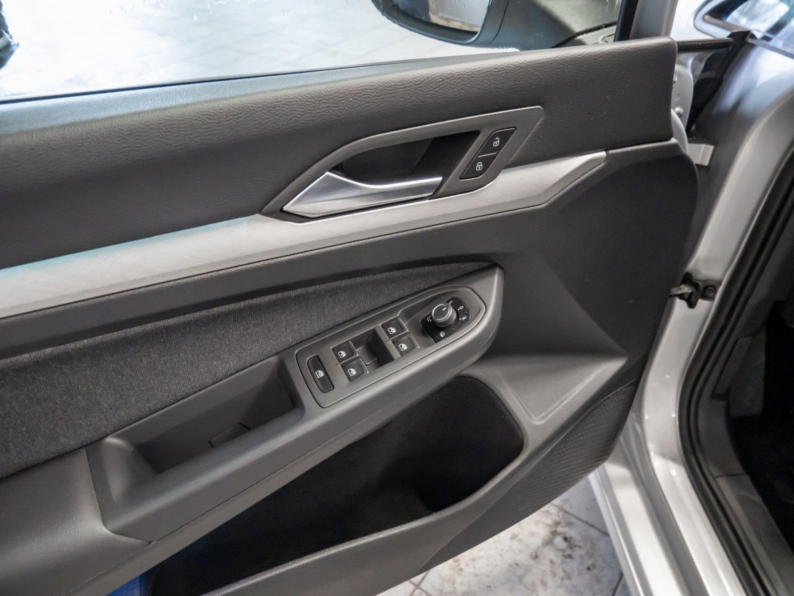 Volkswagen Golf VIII Variant LIFE TSI+ALU 16+AHK+ERGO SITZ+, миниатюра 24