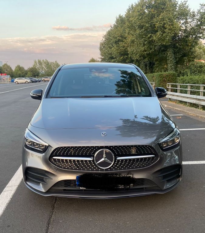 Image of Mercedes-Benz B 200