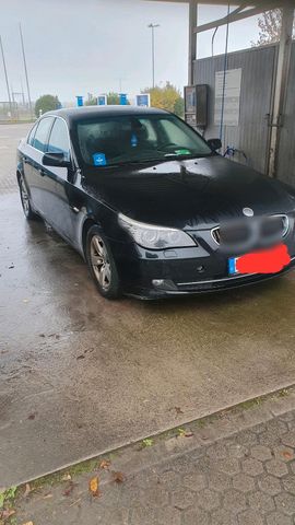 BMW 523i Schwarz