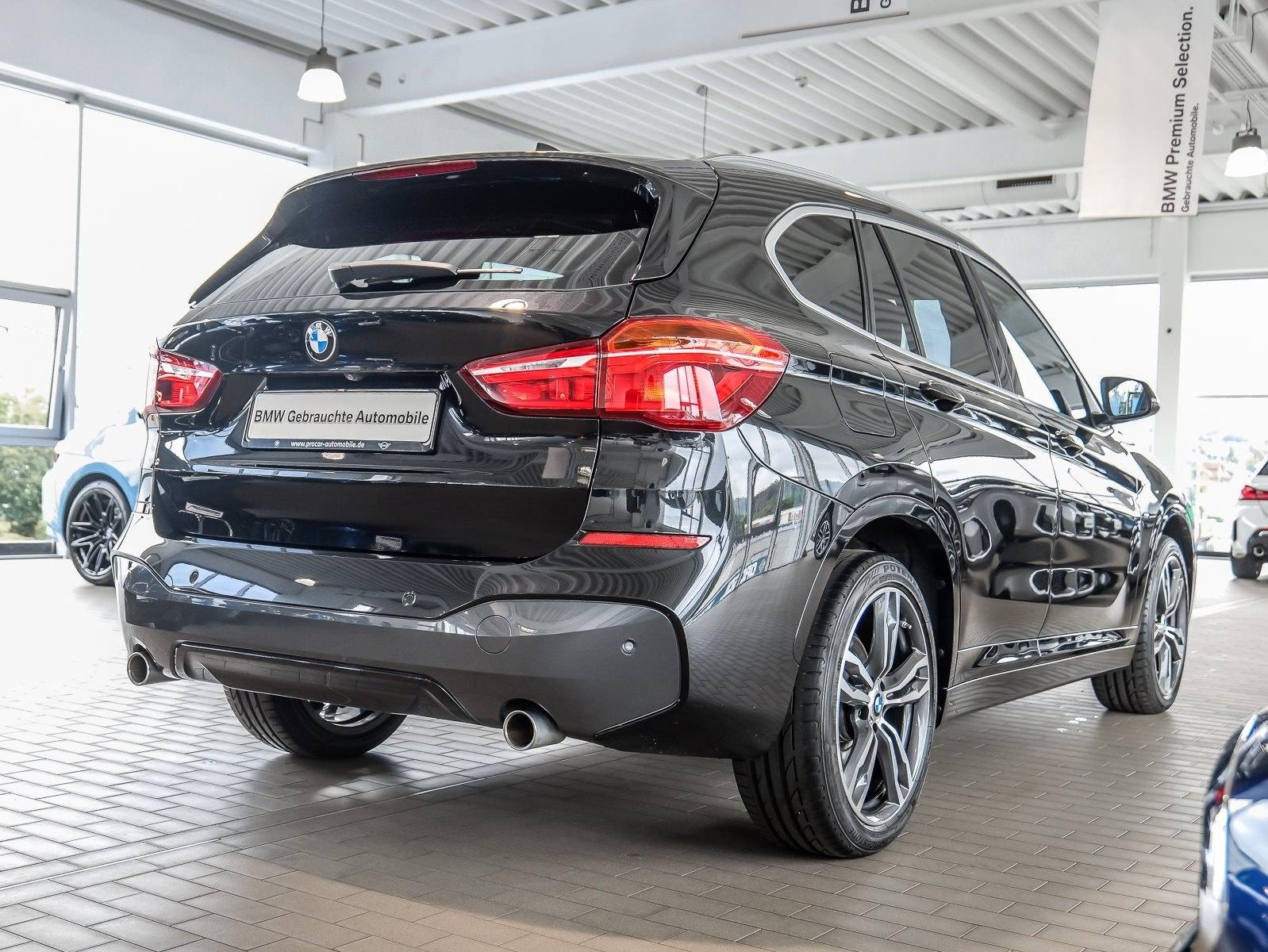 BMW X1 sDrive20i M-Sport HeadUp ACC Pano AppleCP