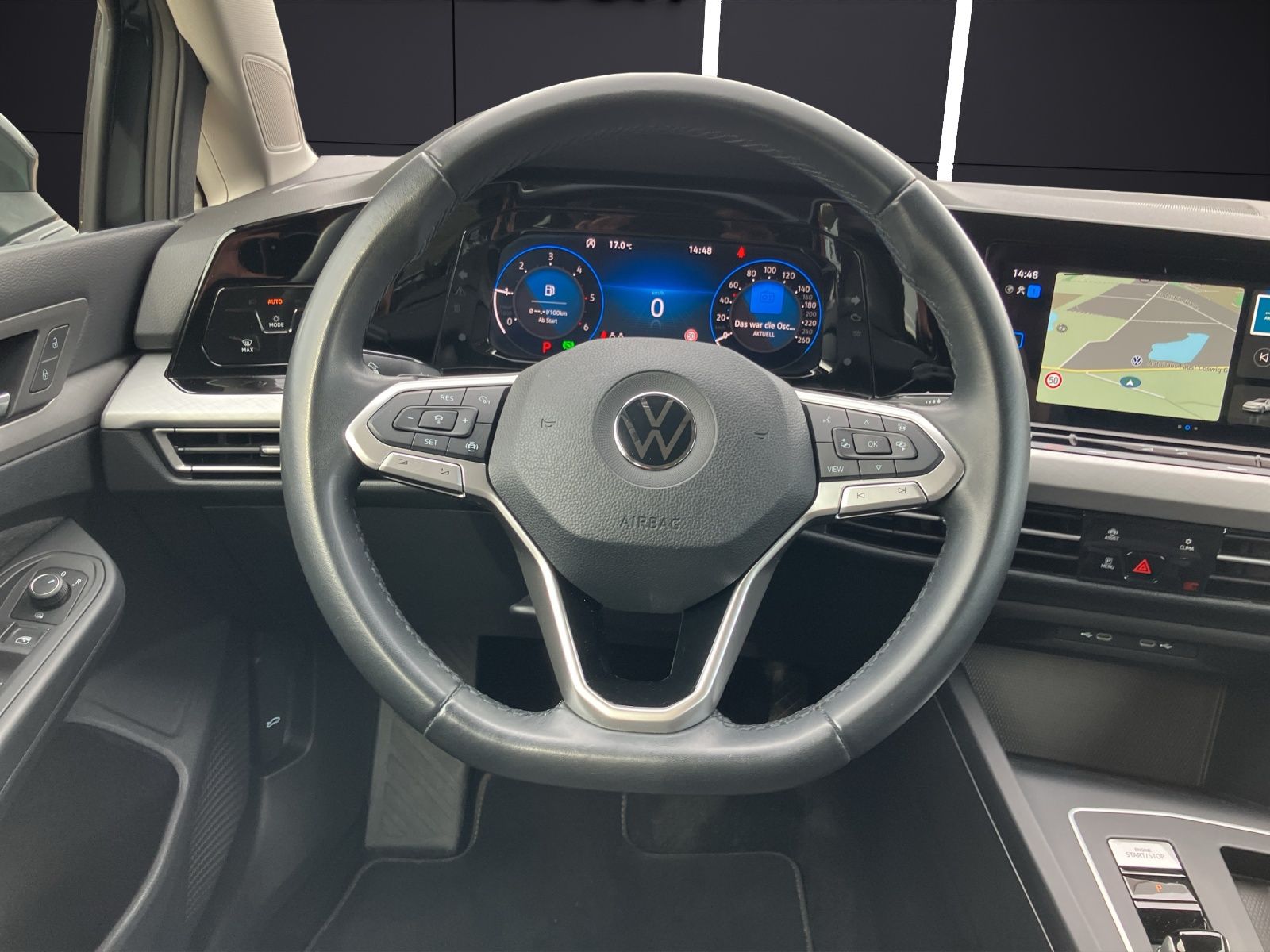 Fahrzeugabbildung Volkswagen Golf VIII Variant Life TDI DSG LED SH PDC Ambien