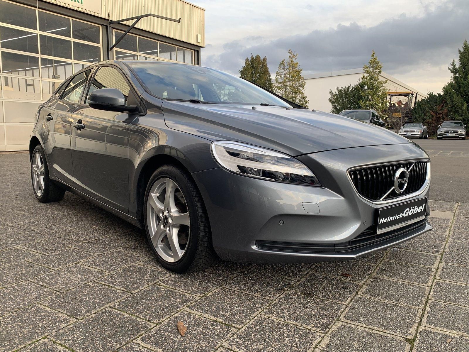 Fahrzeugabbildung Volvo V 40 T2 2.0 Momentum (EURO 6d-TEMP)