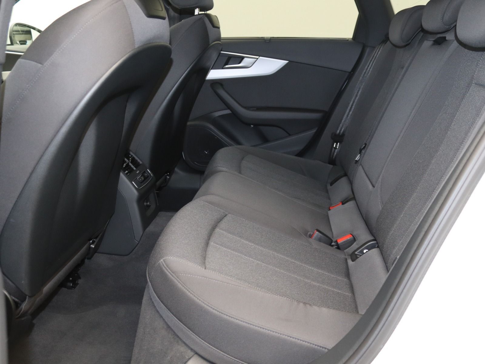 Audi A4 - Bild 16