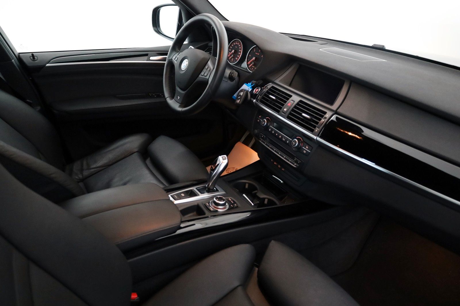 Fahrzeugabbildung BMW X5 xDrive40d,Edition M Sport,HUD,Kamera,Stand+WR