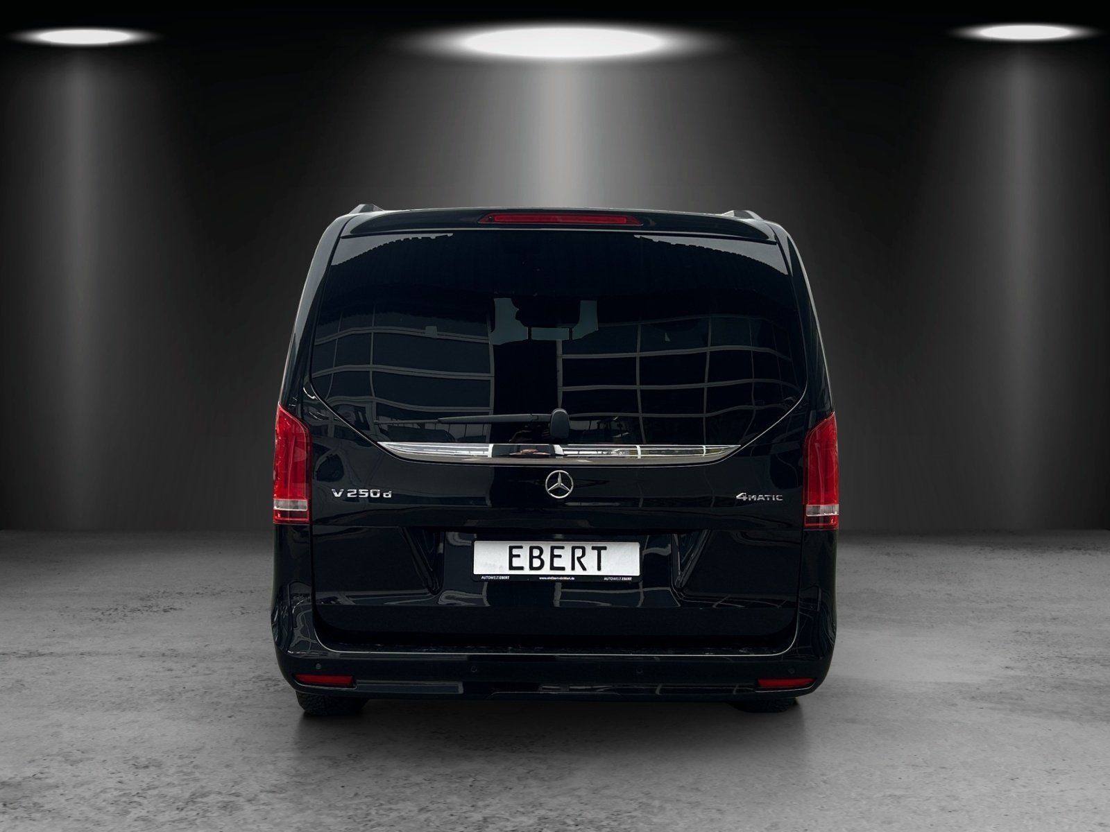 Fahrzeugabbildung Mercedes-Benz V 250 d 4M L 7-Sitze GSD Standhzg ILS Sport AHK