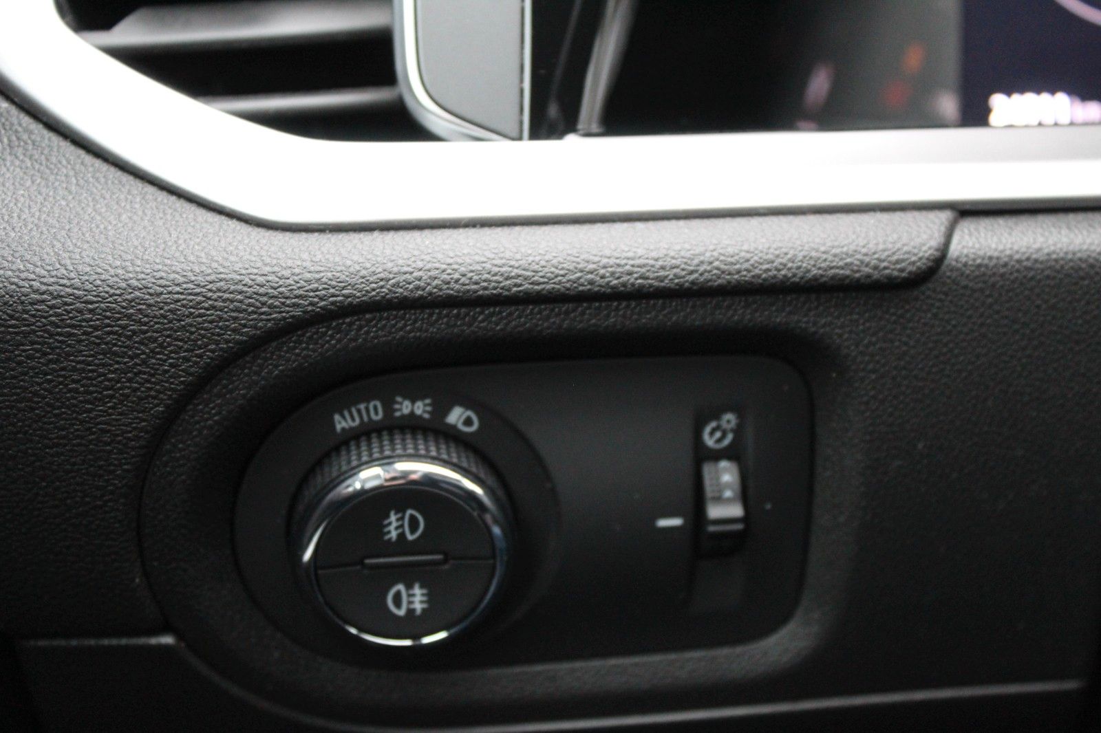 Fahrzeugabbildung Opel Grandland Elegance Navi*AHK*Intellilux