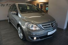 Mercedes-Benz B 200*Sport-Paket/Navi/ALU/Sitzhzg/AHK/Klima*