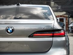 BMW 740 – 14 / 35