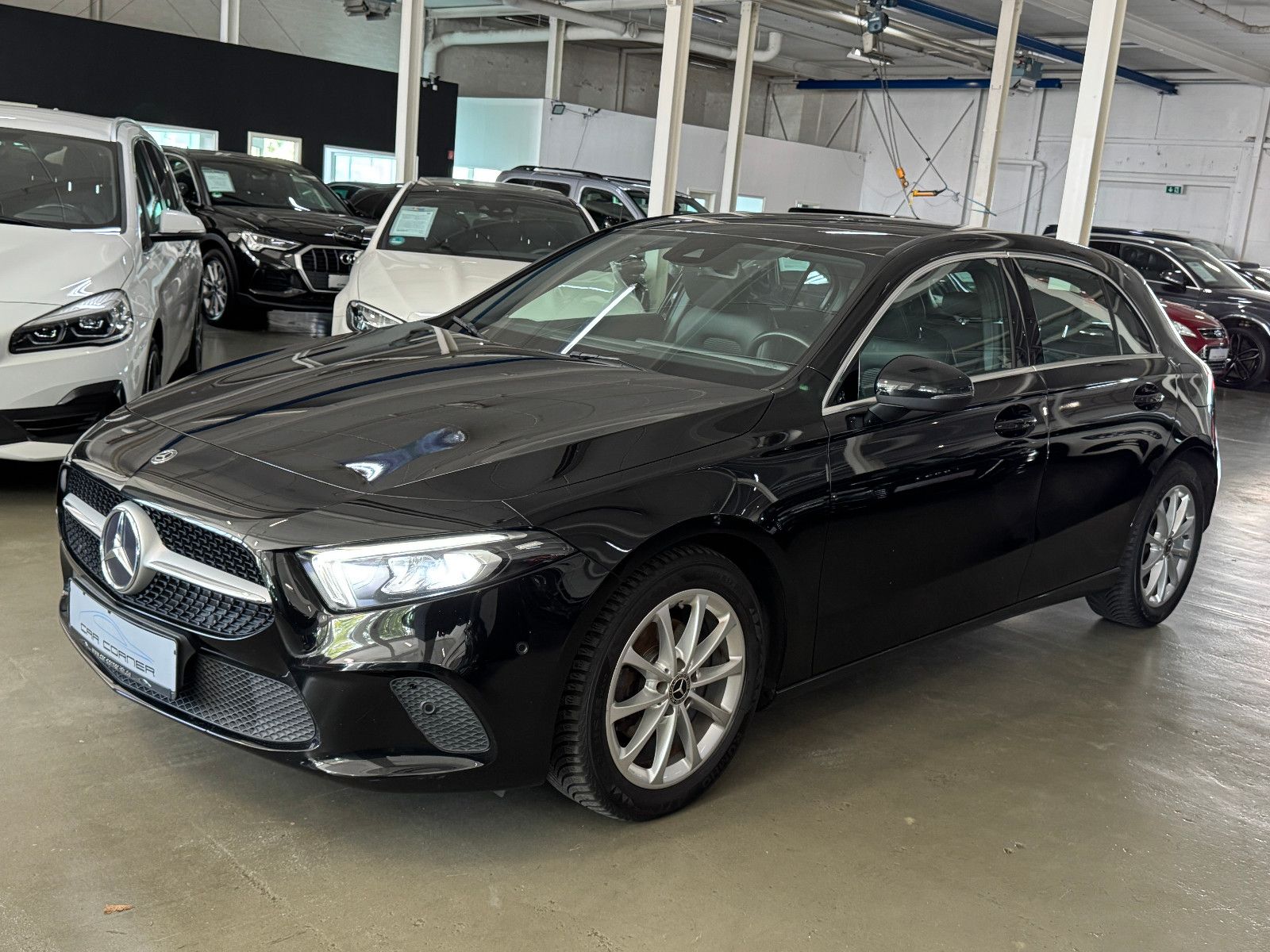 Fahrzeugabbildung Mercedes-Benz A 180 d PROGRESSIVE SPORTPAKET LED NAVI MBUX +