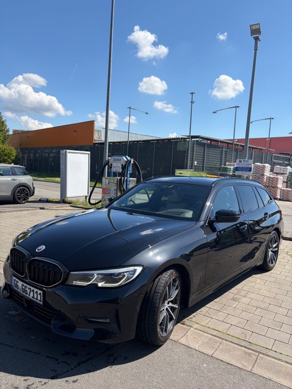 Image of BMW 320