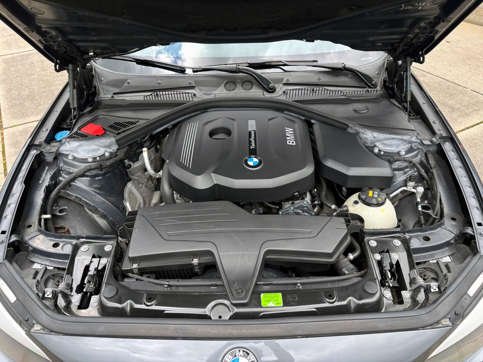 Fahrzeugabbildung BMW 118i Advantage Steptronic. ACC PDC NAV AHK SHZ