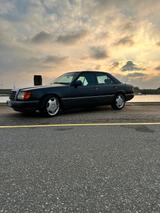 Mercedes-Benz Mercedes w124 300 D - Mercedes-Benz 300 W124 mit Diesel-Antrieb
